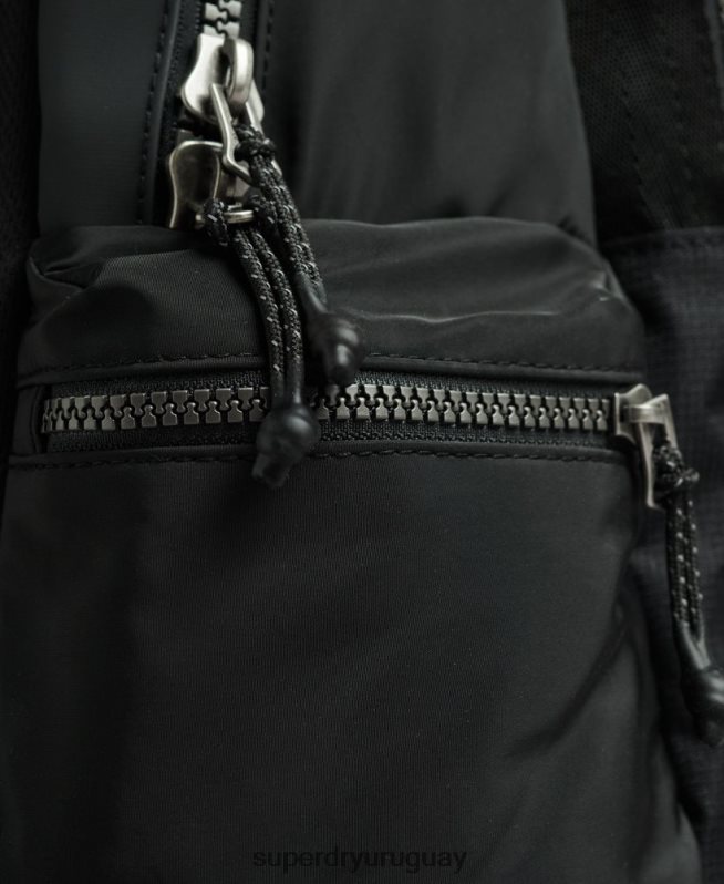uy Superdry hombres mochila con gráfico de lona de montaña negro DT2N8Z1639 accesorios