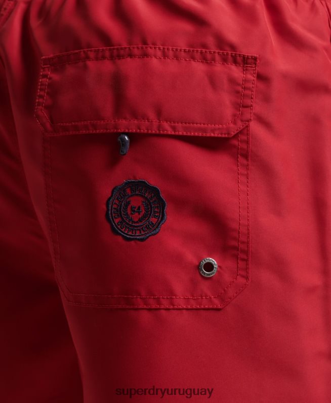 uy Superdry hombres shorts de playa de polo reciclado rojo DT2N8Z402 ropa