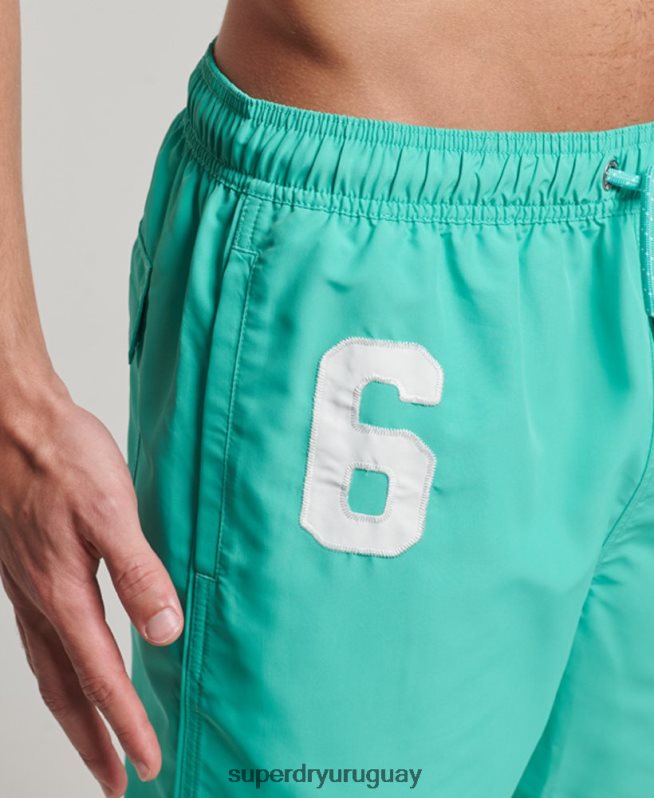 uy Superdry hombres shorts de playa de polo reciclado verde DT2N8Z412 ropa