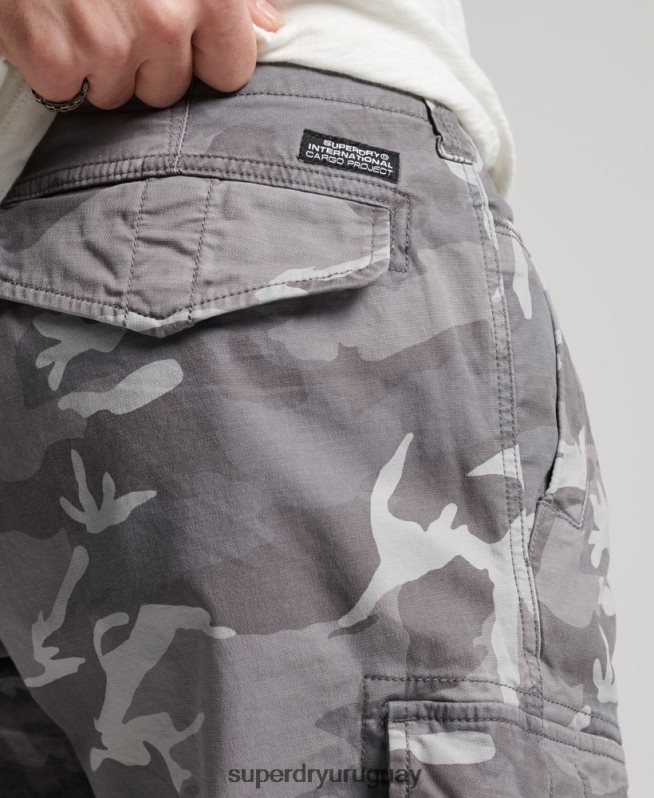 uy Superdry hombres shorts cargo básicos gris claro DT2N8Z334 ropa