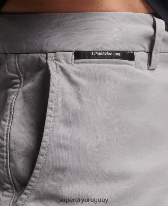 uy Superdry hombres shorts chinos de algodón orgánico gris claro DT2N8Z349 ropa