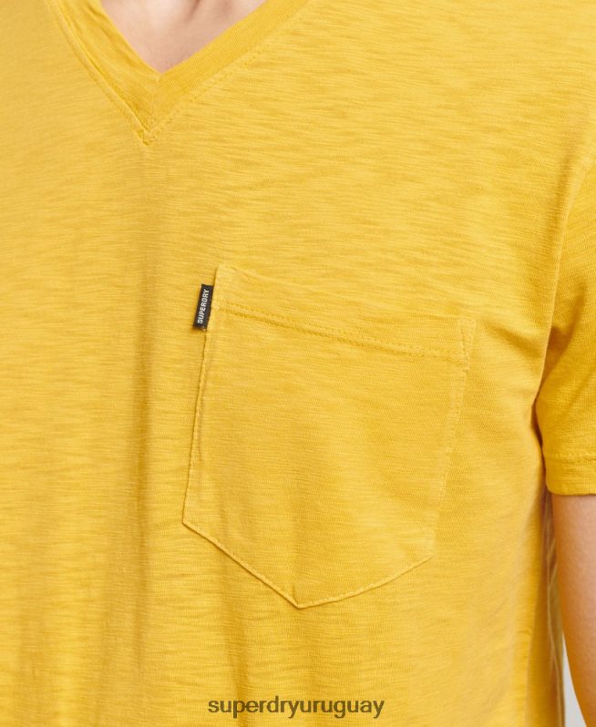 uy Superdry hombres camiseta de algodón orgánico con cuello de pico y bolsillo flameado amarillo DT2N8Z4801 ropa