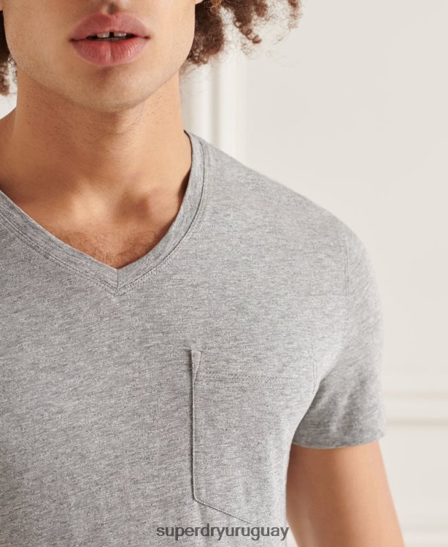 uy Superdry hombres camiseta de algodón orgánico con cuello de pico y bolsillo flameado gris claro DT2N8Z4849 ropa
