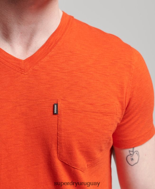 uy Superdry hombres camiseta de algodón orgánico con cuello de pico y bolsillo flameado naranja DT2N8Z4810 ropa