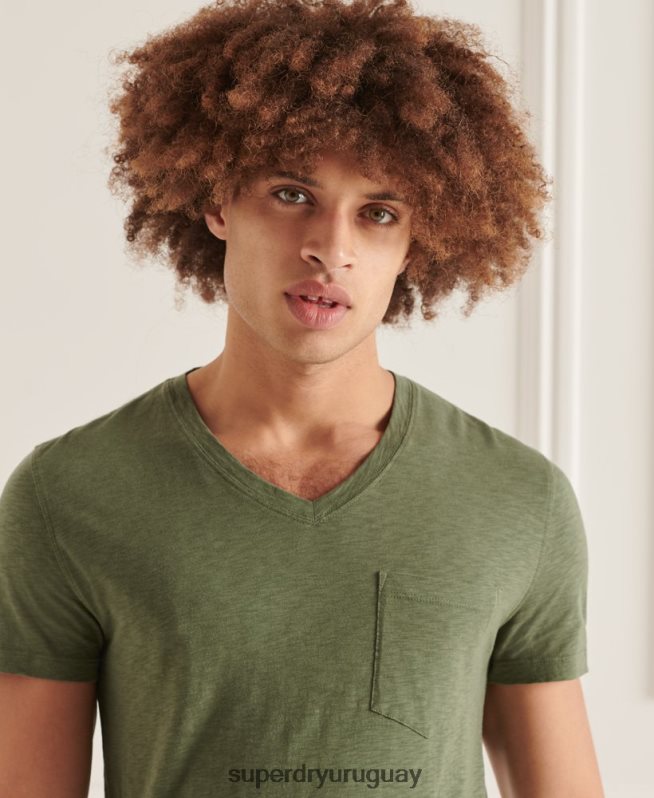 uy Superdry hombres camiseta de algodón orgánico con cuello de pico y bolsillo flameado verde DT2N8Z4846 ropa