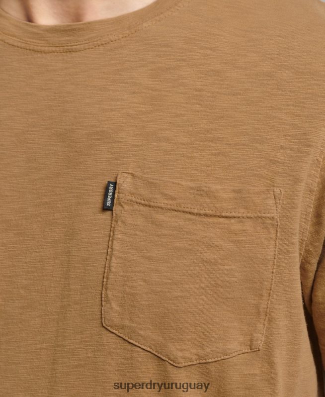 uy Superdry hombres camiseta de algodón orgánico con cuello redondo y bolsillo flameado marrón DT2N8Z4905 ropa