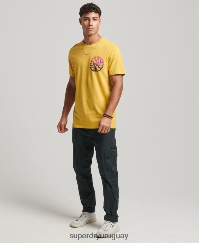 uy Superdry hombres camiseta vintage con pegatina de viaje amarillo DT2N8Z22 ropa