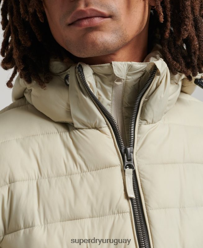 uy Superdry hombres chamarra acolchada clásica con capucha beige DT2N8Z985 ropa