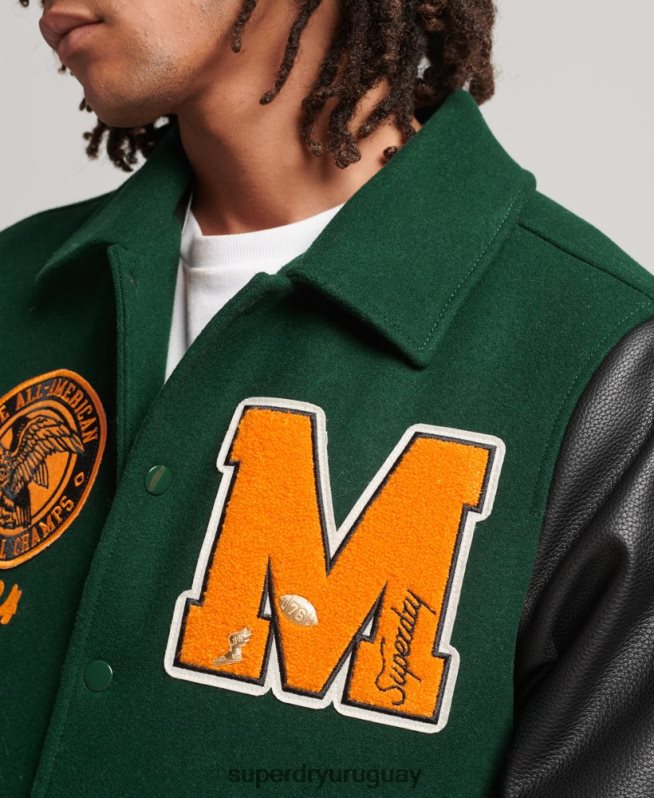 uy Superdry hombres chamarra bomber con parche del equipo universitario verde DT2N8Z933 ropa