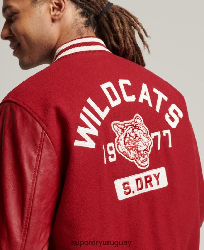 uy Superdry hombres chamarra vintage con parche del equipo universitario rojo DT2N8Z4582 ropa