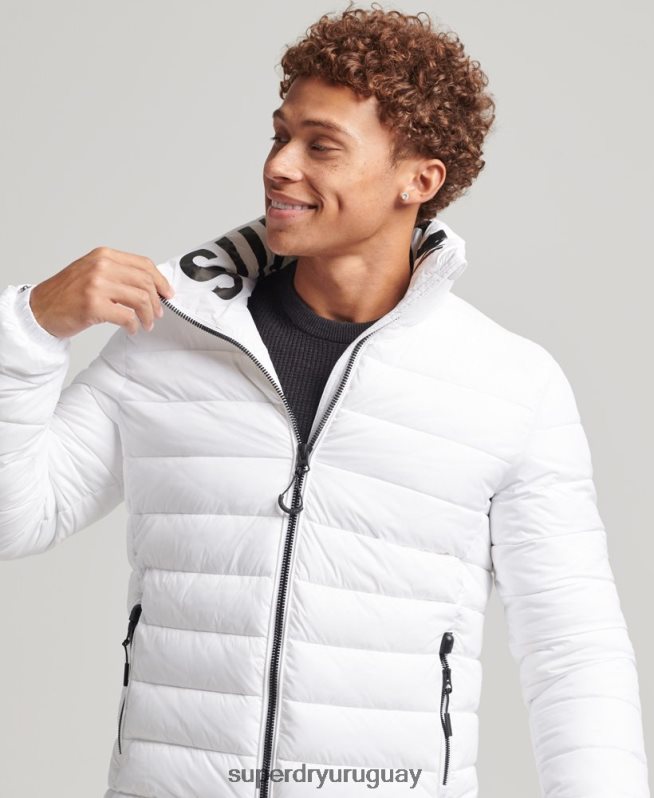 uy Superdry hombres chaqueta acolchada con logo clásico blanco DT2N8Z4695 ropa