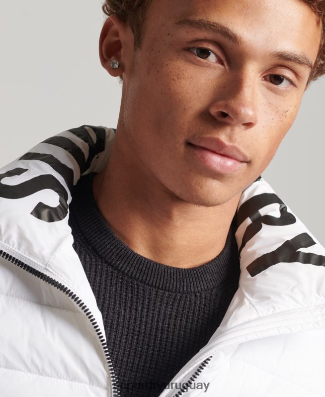 uy Superdry hombres chaqueta acolchada con logo clásico blanco DT2N8Z4695 ropa