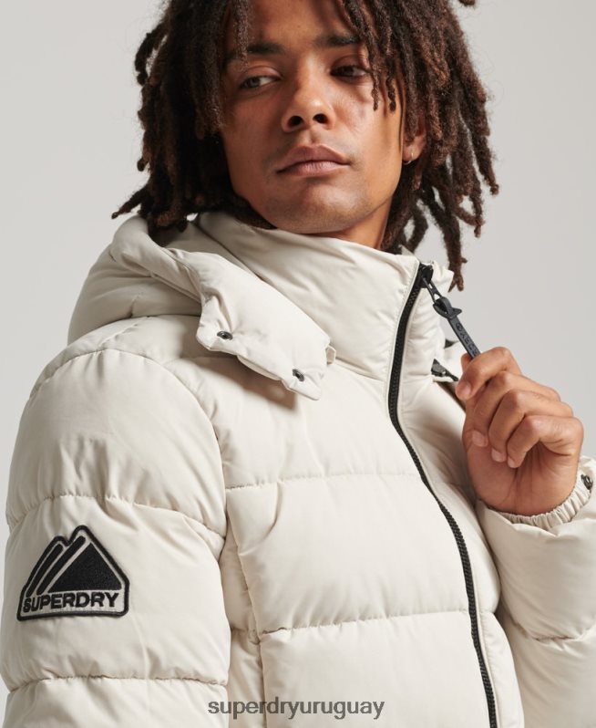 uy Superdry hombres chaqueta acolchada de montaña de microfibra beige DT2N8Z1033 ropa