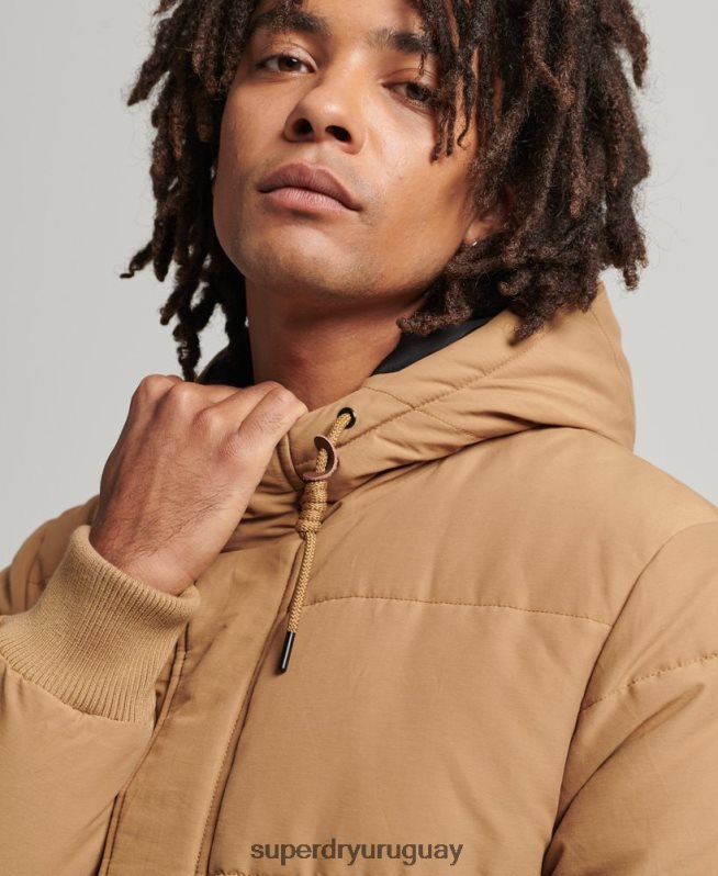 uy Superdry hombres chaqueta acolchada de montaña marrón DT2N8Z4467 ropa