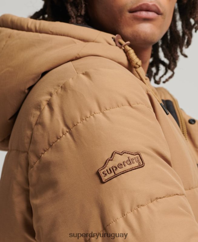 uy Superdry hombres chaqueta acolchada de montaña marrón DT2N8Z4467 ropa
