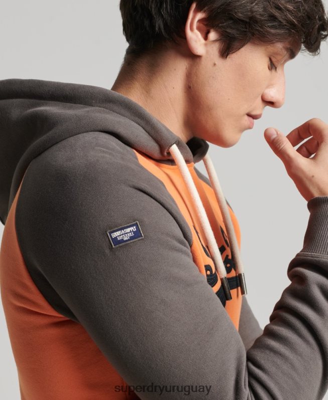 uy Superdry hombres sudadera con capucha raglán clásica americana con logo vintage naranja DT2N8Z832 ropa