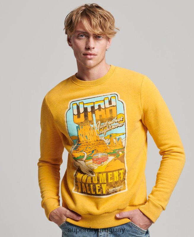 uy Superdry hombres sudadera con gráfico de postal de viaje oro DT2N8Z5079 ropa
