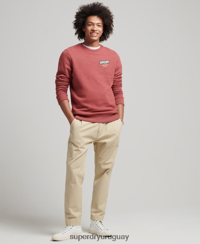 uy Superdry hombres sudadera con gráfico de postal de viaje rojo DT2N8Z758 ropa