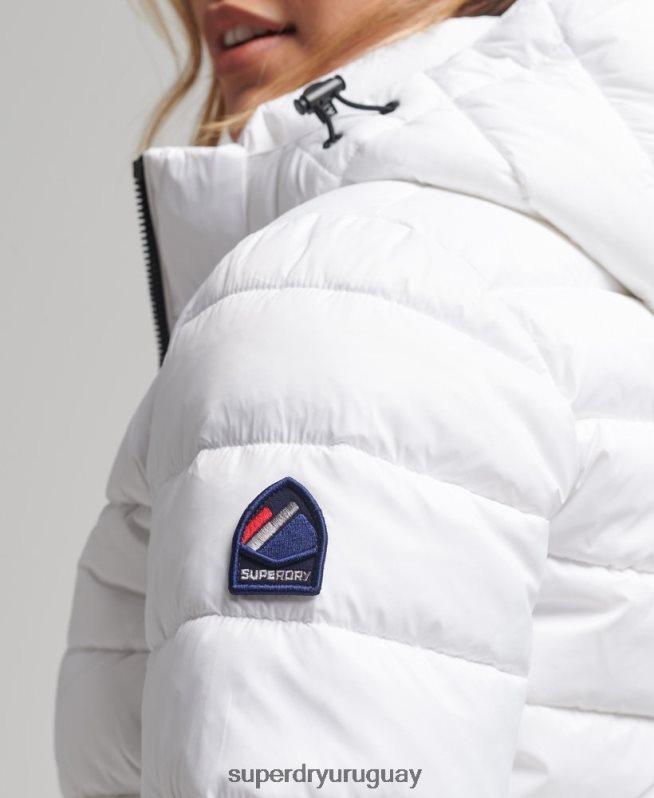 uy Superdry mujer chamarra acolchada clásica con capucha blanco DT2N8Z3712 ropa