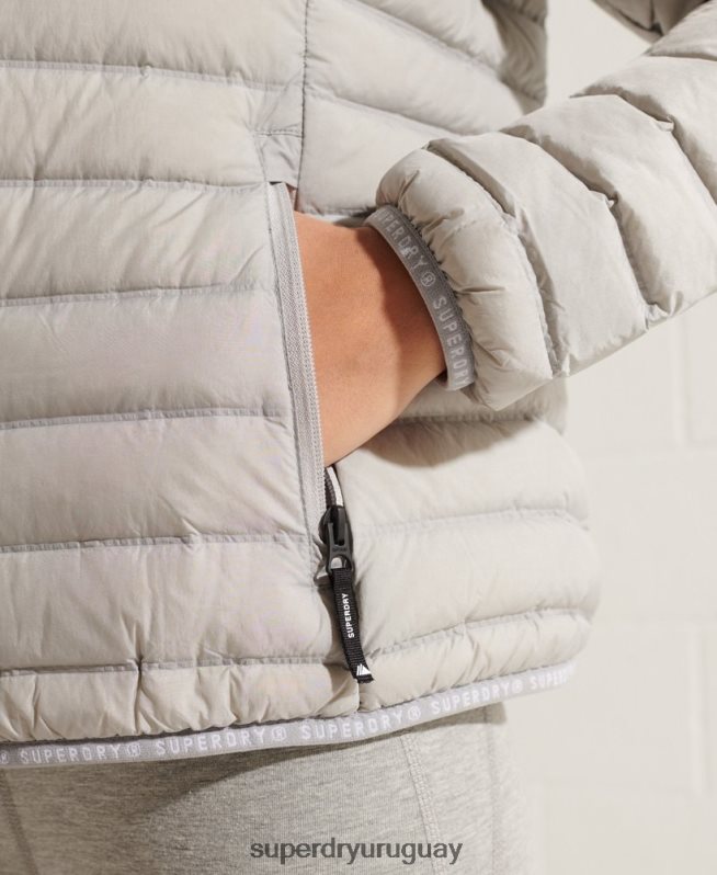 uy Superdry mujer chamarra capitonada de plumas gris claro DT2N8Z5709 ropa