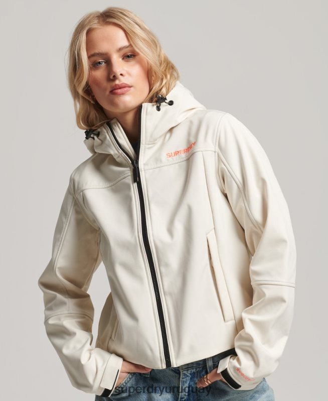 uy Superdry mujer chamarra softshell con capucha de código trekker crema DT2N8Z3515 ropa