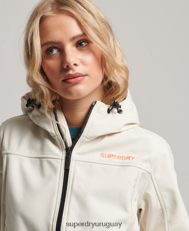 uy Superdry mujer chamarra softshell con capucha de código trekker crema DT2N8Z3515 ropa
