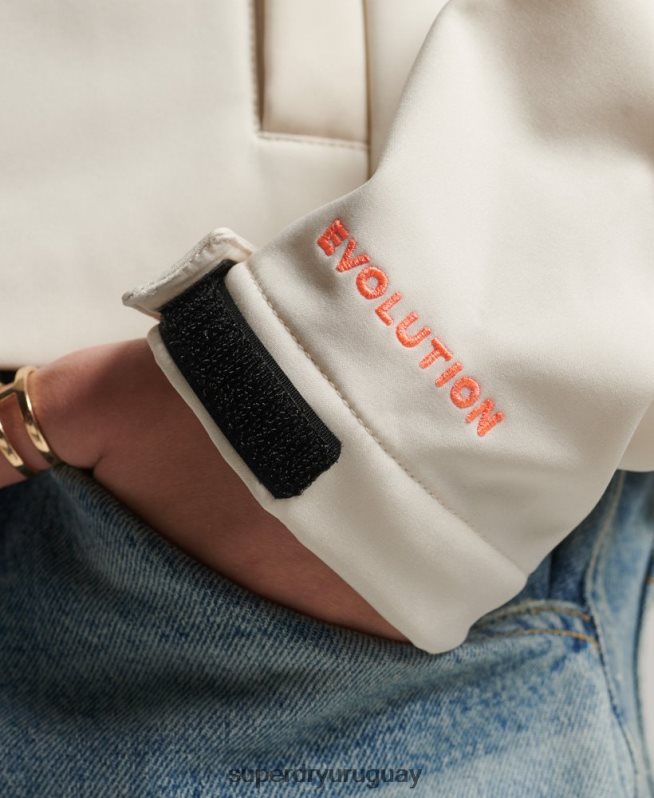uy Superdry mujer chamarra softshell con capucha de código trekker crema DT2N8Z3515 ropa