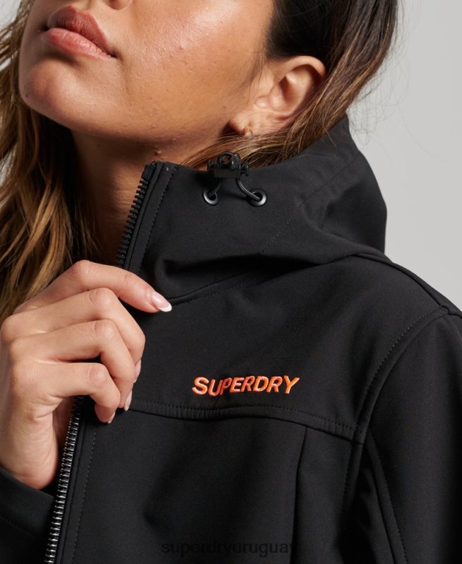 uy Superdry mujer chamarra softshell con capucha de código trekker negro DT2N8Z3529 ropa