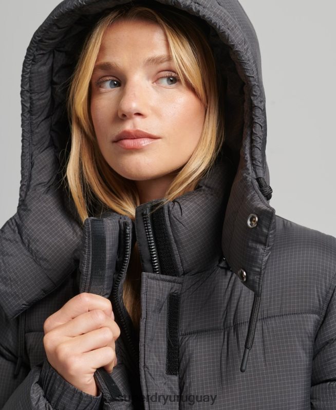 uy Superdry mujer chaqueta acolchada larga con tejido ripstop negro DT2N8Z3729 ropa