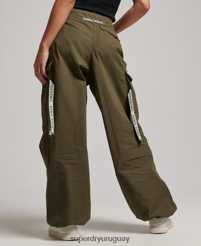 uy Superdry mujer pantalones holgados de paracaídas verde DT2N8Z2095 ropa
